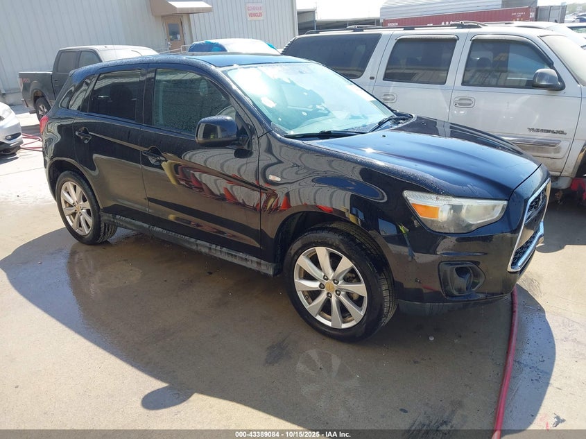MITSUBISHI OUTLANDER SPORT ES