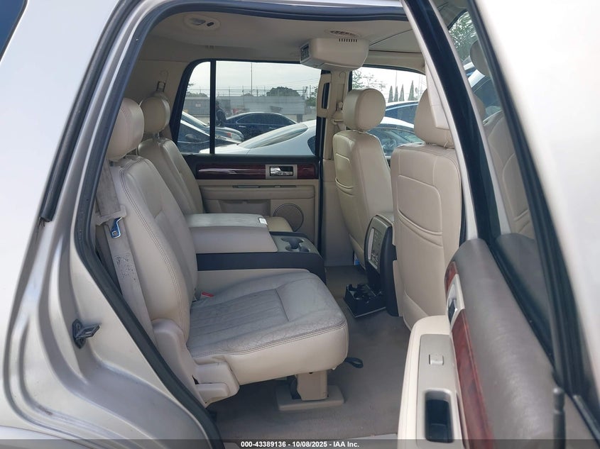 2003 Lincoln Navigator VIN: 5LMFU28R73LJ25585 Lot: 43389136