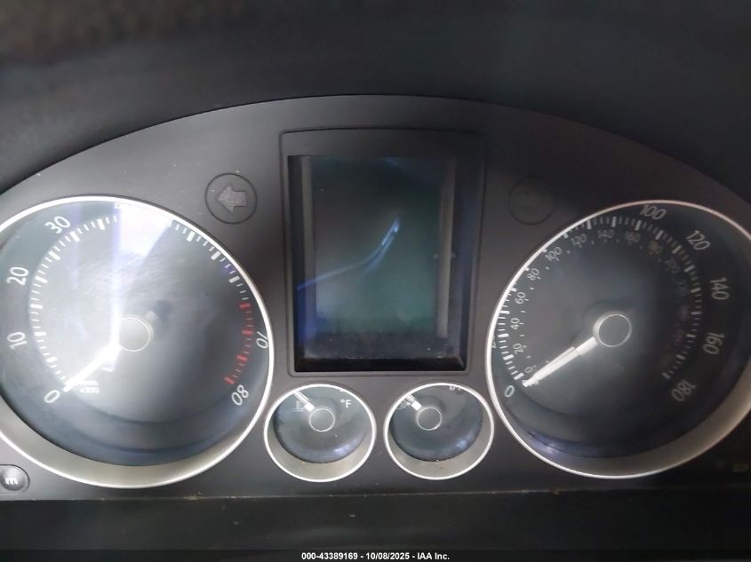 2008 Volkswagen R32 VIN: WVWKC71K58W155564 Lot: 43389169