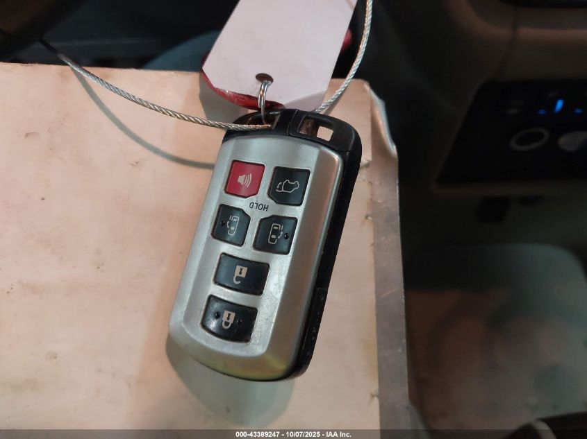 2017 Toyota Sienna Xle Premium 7 Passenger VIN: 5TDDZ3DC0HS160692 Lot: 43389247