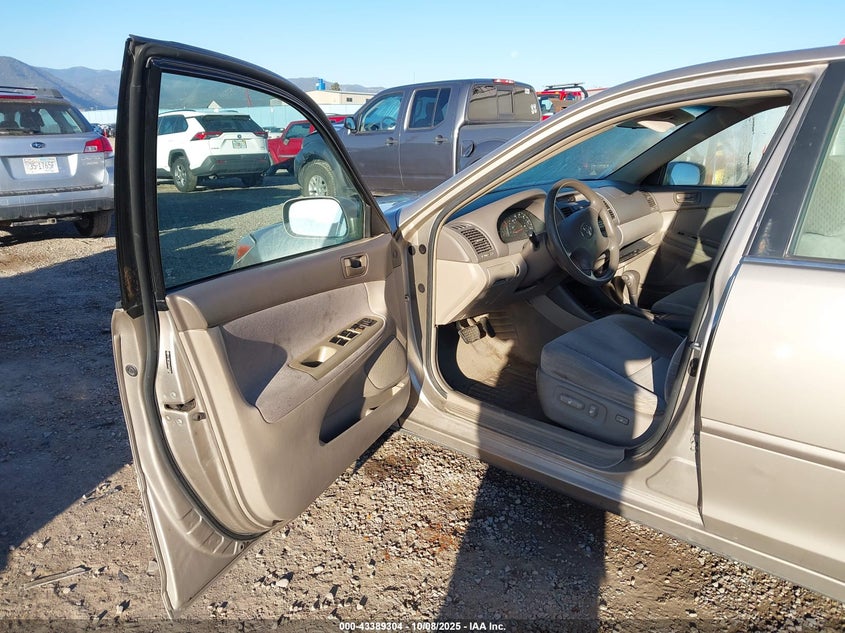 2004 Toyota Camry Le