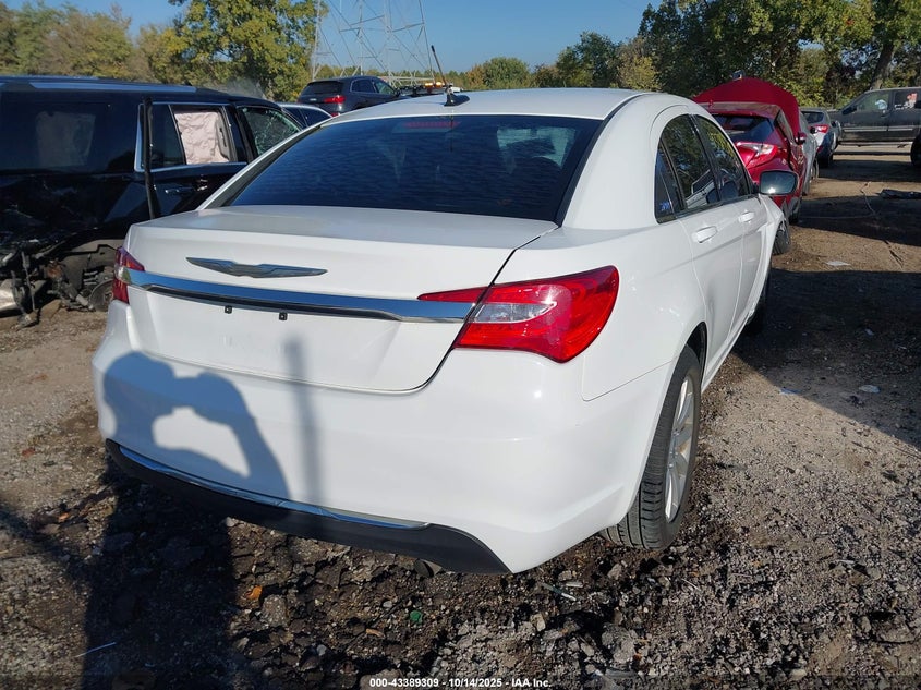 1C3CCBBB0DN601615 2013 CHRYSLER 200 photo no. 4
