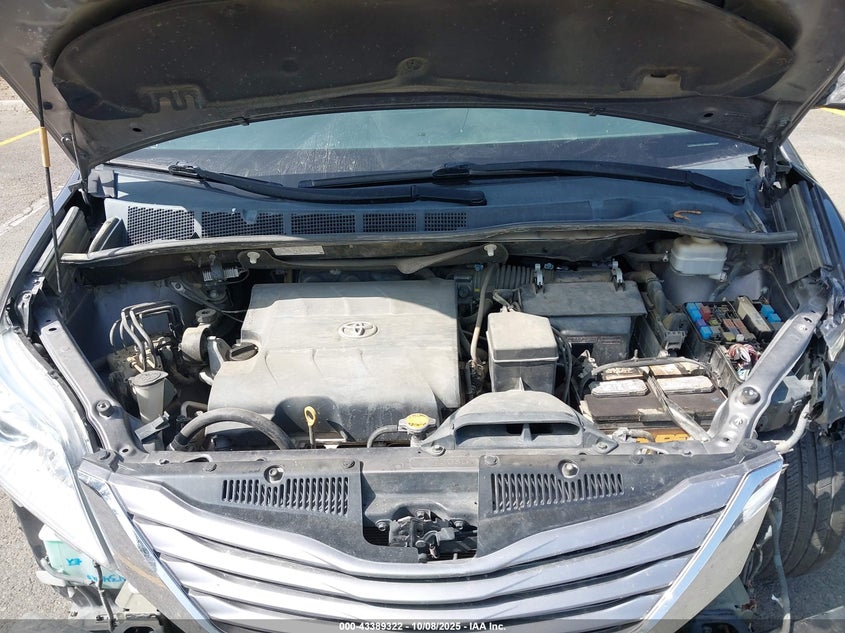 2015 TOYOTA SIENNA XLE PREMIUM 8 PASSENGER 5TDYK3DC7FS614424