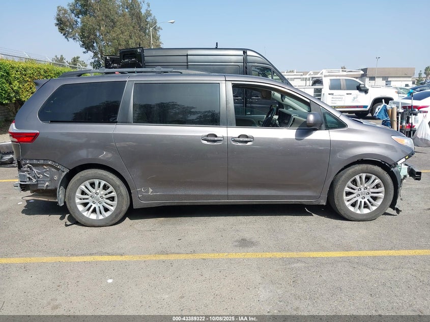 2015 TOYOTA SIENNA XLE PREMIUM 8 PASSENGER 5TDYK3DC7FS614424