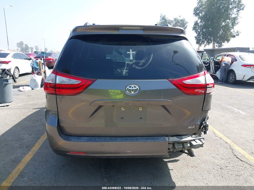 2015 TOYOTA SIENNA XLE PREMIUM 8 PASSENGER 5TDYK3DC7FS614424