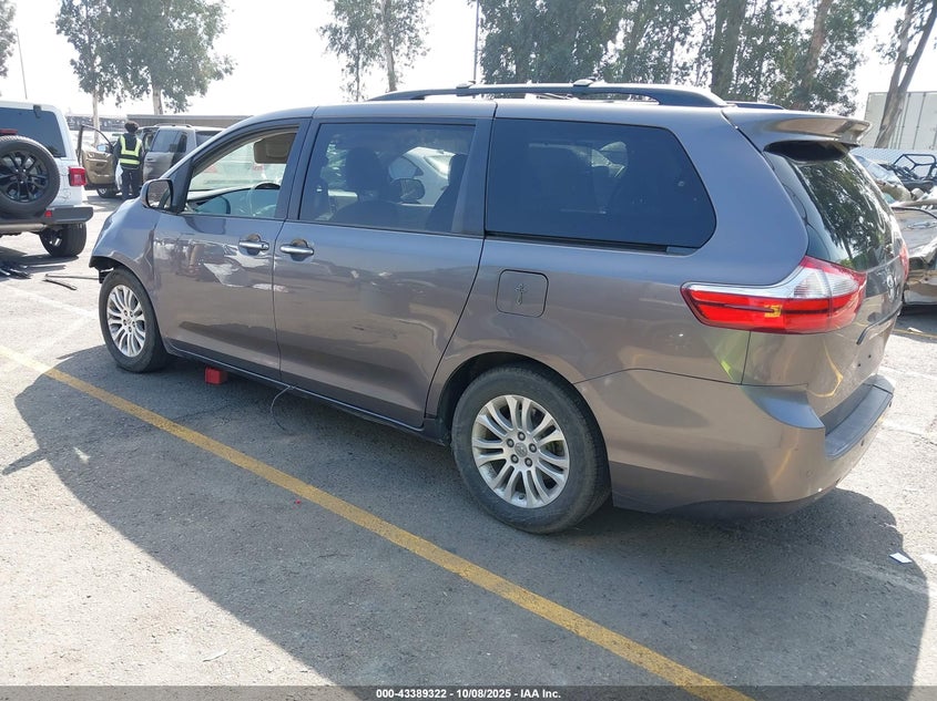 2015 TOYOTA SIENNA XLE PREMIUM 8 PASSENGER 5TDYK3DC7FS614424