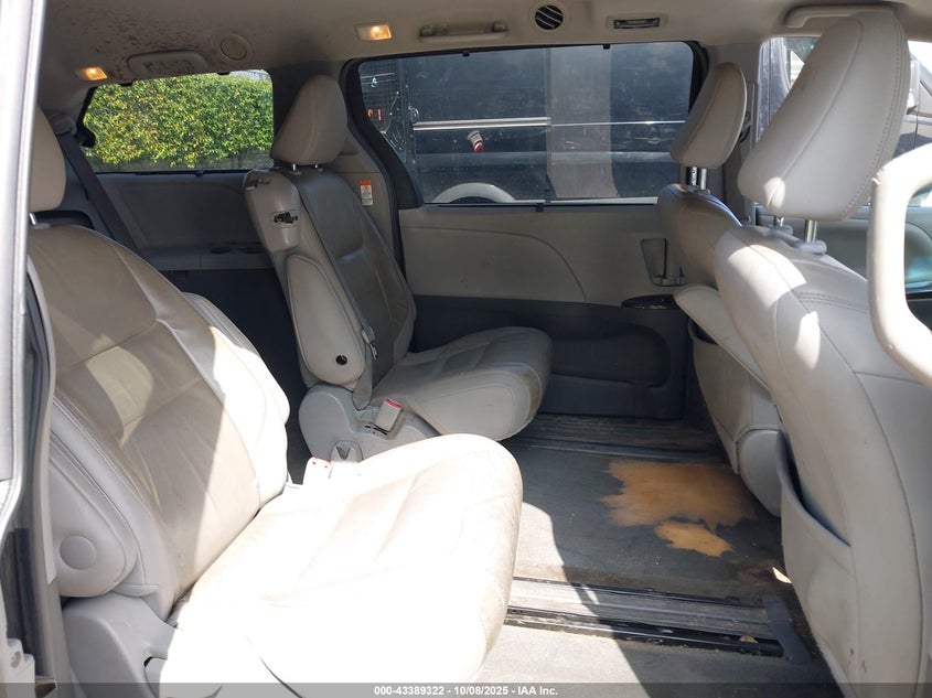 2015 TOYOTA SIENNA XLE PREMIUM 8 PASSENGER 5TDYK3DC7FS614424