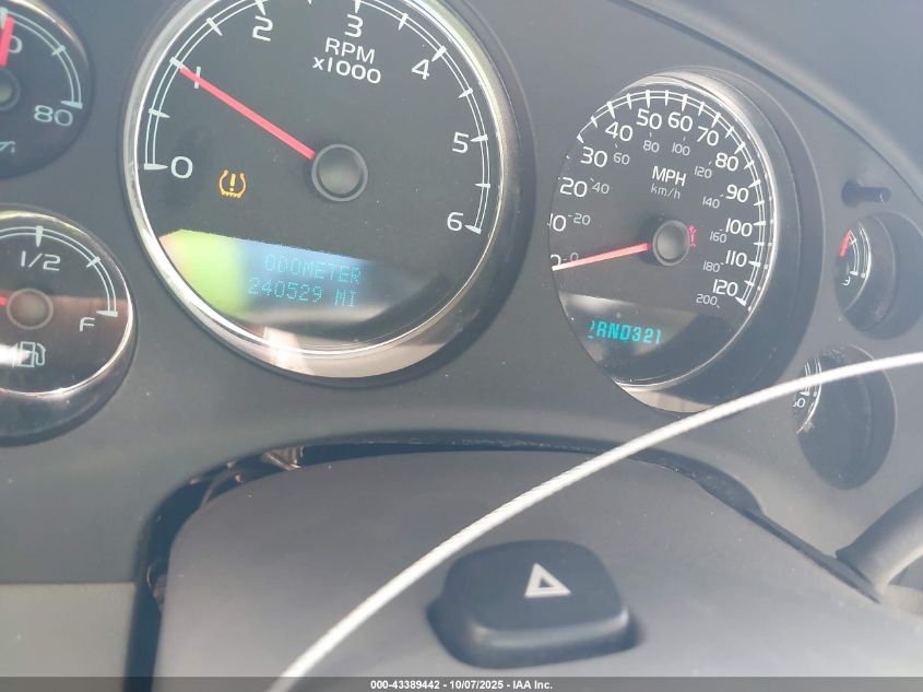 2008 GMC Yukon Sle VIN: 1GKFC13008J103304 Lot: 43389442