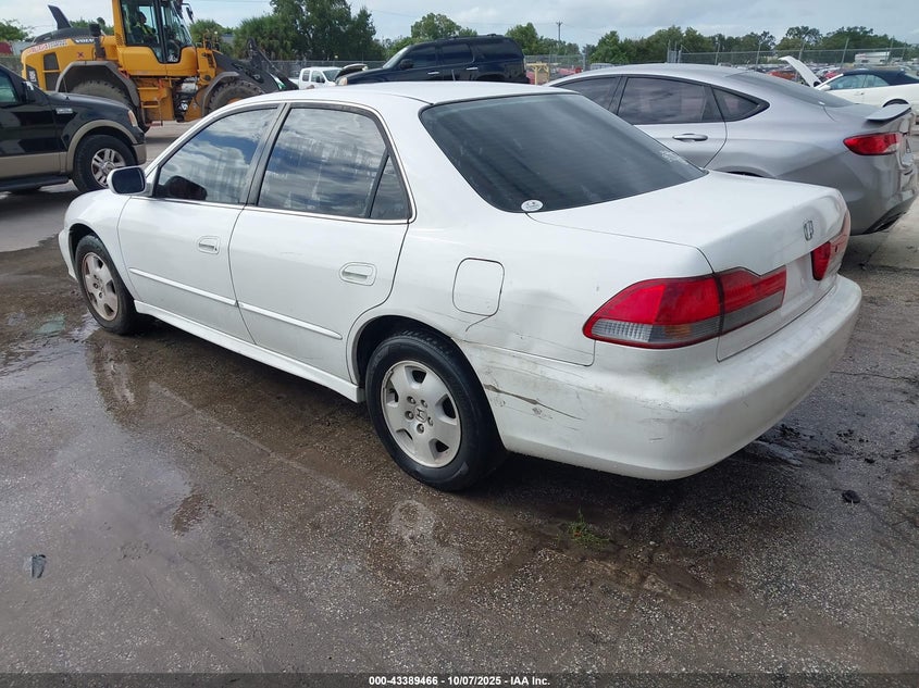 1HGCG165X2A076227 2002 HONDA ACCORD photo no. 3