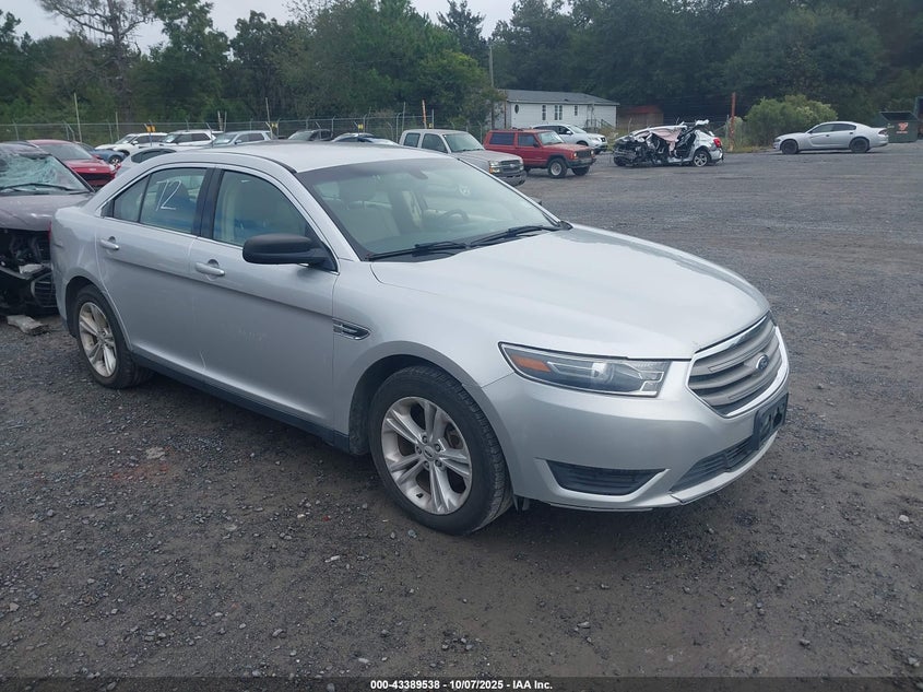 FORD TAURUS SE