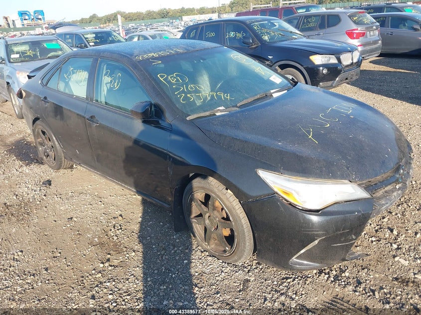 TOYOTA CAMRY HYBRID LE