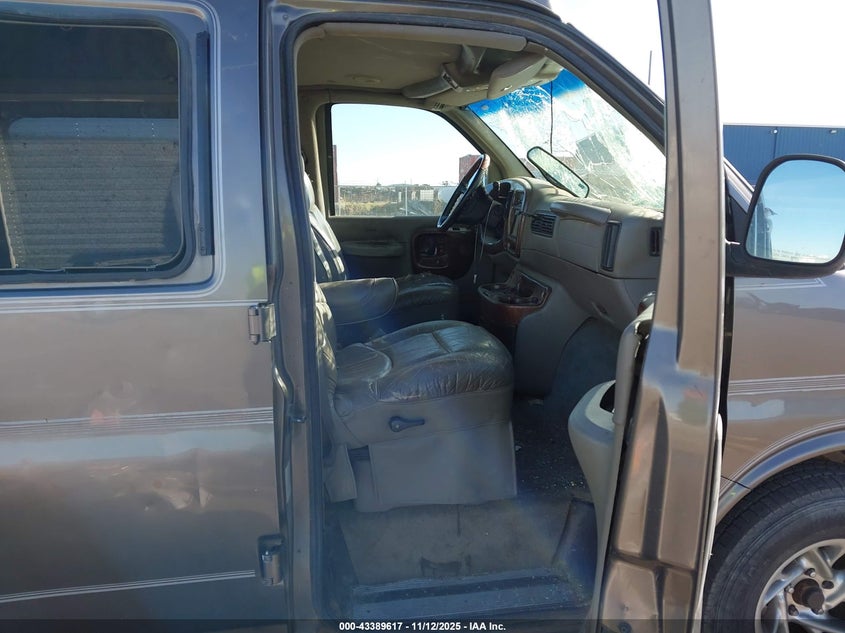 1GBFG15R911237850 2001 CHEVROLET EXPRESS photo no. 5