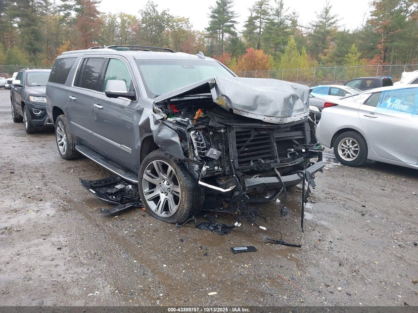 CADILLAC ESCALADE LUXURY
