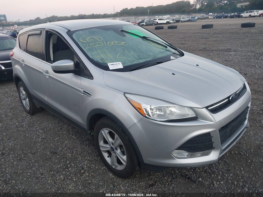 FORD ESCAPE SE