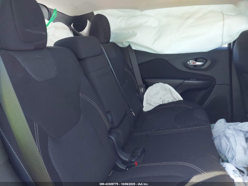 2016 Jeep Cherokee Latitude VIN: 1C4PJMCS1GW245901 Lot: 43389779