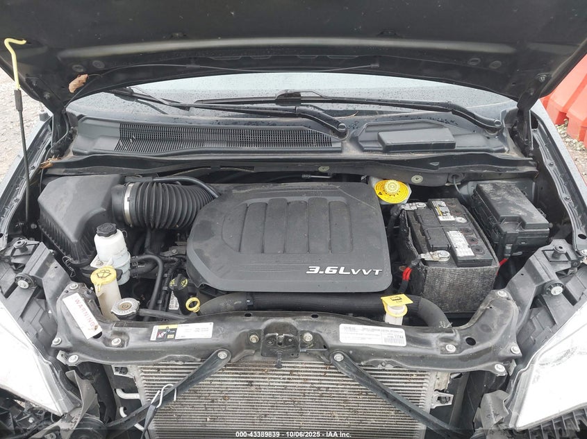 2015 CHRYSLER TOWN & COUNTRY LX - 2C4RC1AG5FR676264