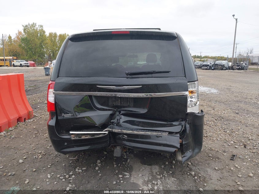 2015 CHRYSLER TOWN & COUNTRY LX - 2C4RC1AG5FR676264