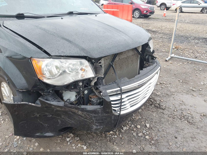 2015 CHRYSLER TOWN & COUNTRY LX - 2C4RC1AG5FR676264