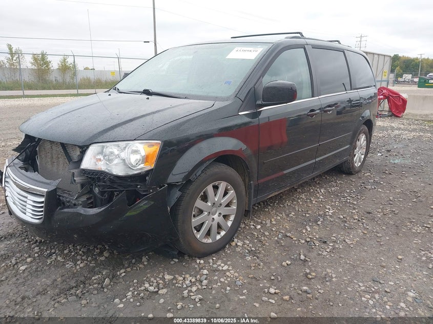 2015 CHRYSLER TOWN & COUNTRY LX - 2C4RC1AG5FR676264
