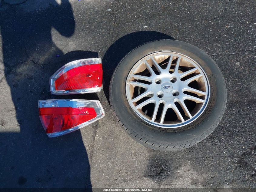 2010 Ford Focus Se VIN: 1FAHP3FN1AW284827 Lot: 43390056