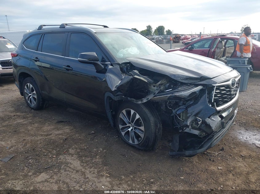 TOYOTA HIGHLANDER XLE