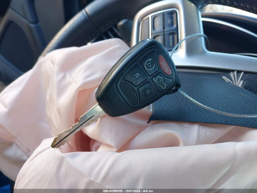 2013 Chrysler 200 Limited VIN: 1C3CCBCG2DN617096 Lot: 43390105