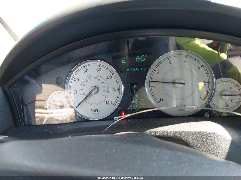 2005 Chrysler 300 Touring VIN: 2C3JA53GX5H639954 Lot: 43390140