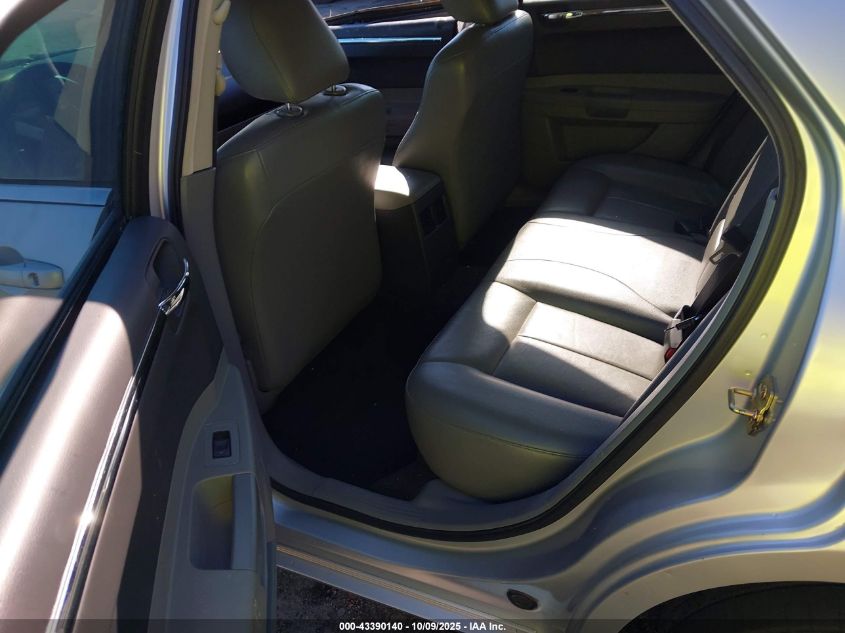 2005 Chrysler 300 Touring VIN: 2C3JA53GX5H639954 Lot: 43390140