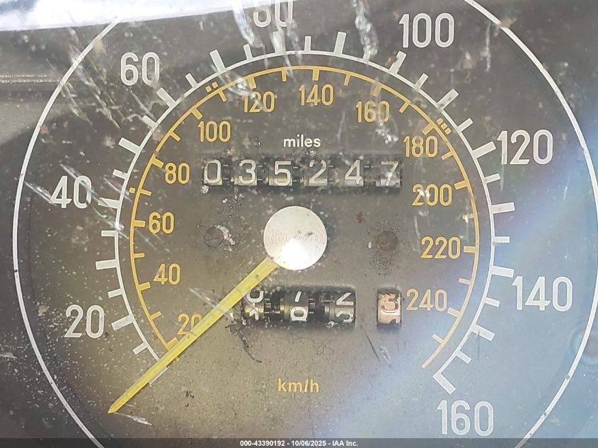 1985 Mercedes-Benz 380 Sl VIN: WDBBA45C0FA017060 Lot: 43390192