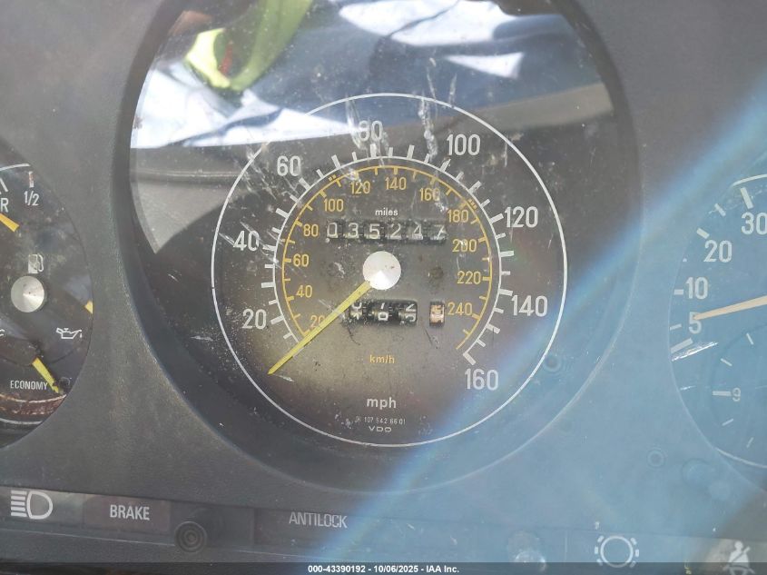 1985 Mercedes-Benz 380 Sl VIN: WDBBA45C0FA017060 Lot: 43390192