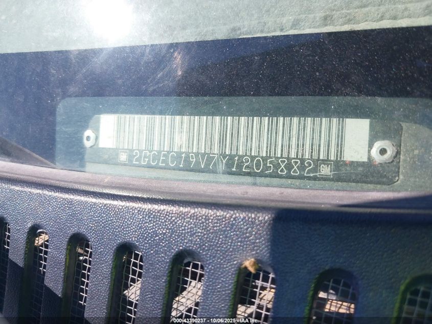 2000 Chevrolet Silverado 1500 Ls VIN: 2GCEC19V7Y1205882 Lot: 43390237