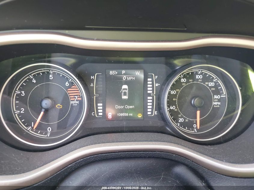 2017 Jeep Cherokee 75Th Anniversary Edition Fwd VIN: 1C4PJLCB8HW572484 Lot: 43390289