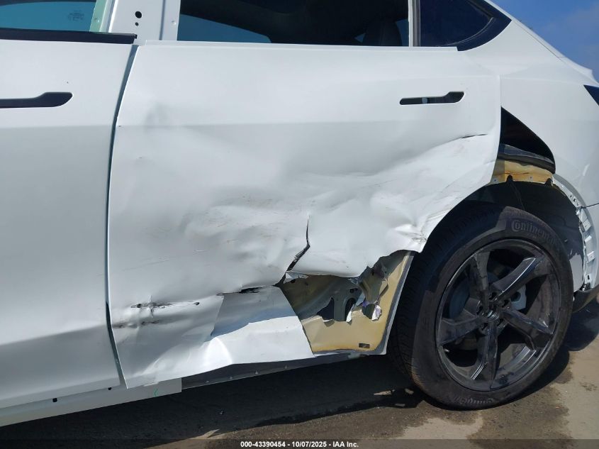 2026 Tesla Model Y Long Range Dual Motor All-Wheel Drive/Long Range Launch Series VIN: 7SAYGDEE9TF365960 Lot: 43390454