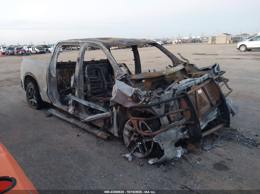 CHEVROLET SILVERADO 1500 4WD SHORT BED LT TRAIL BOSS