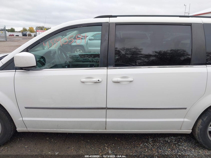 2010 Chrysler Town & Country Touring VIN: 2A4RR5DX0AR351476 Lot: 43390581