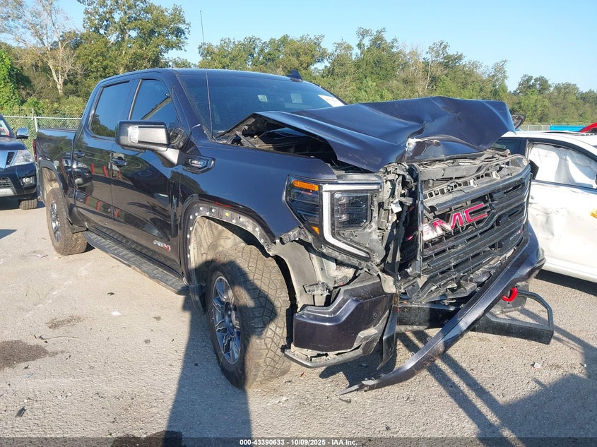 GMC SIERRA 1500 4WD SHORT BOX AT4