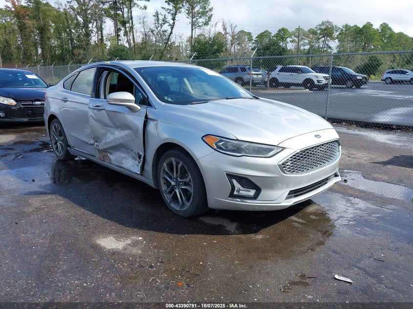 FORD FUSION HYBRID TITANIUM