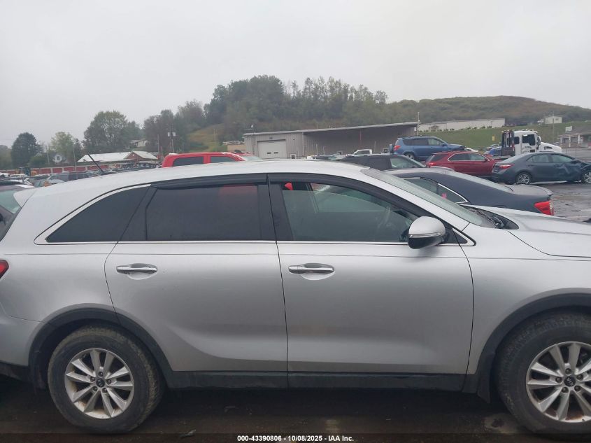2019 Kia Sorento 2.4L L VIN: 5XYPG4A34KG569263 Lot: 43390806