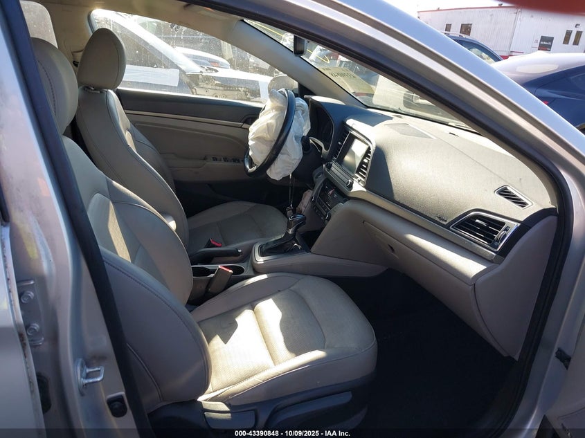 5NPD84LF8HH018990 2017 HYUNDAI ELANTRA photo no. 5