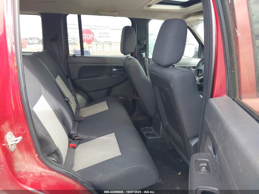 2009 Jeep Liberty Sport VIN: 1J8GP28K79W549144 Lot: 43390885