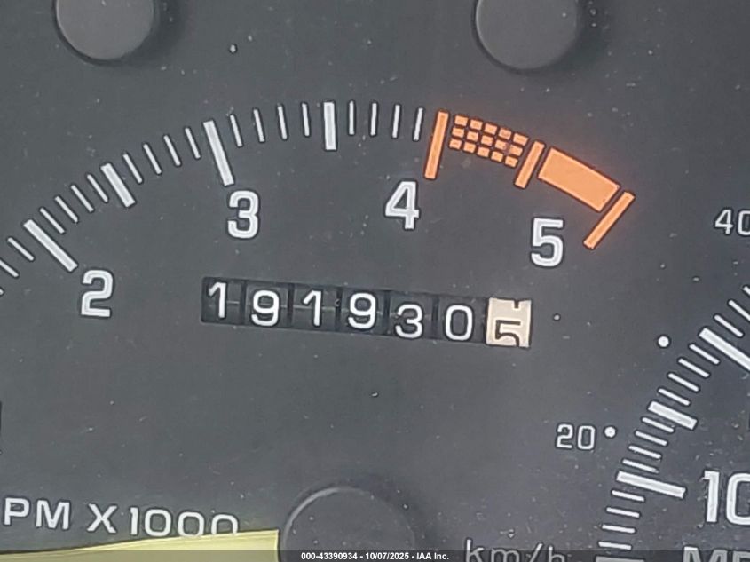 1994 Chevrolet Suburban K1500 VIN: 1GNFK16K2RJ314685 Lot: 43390934