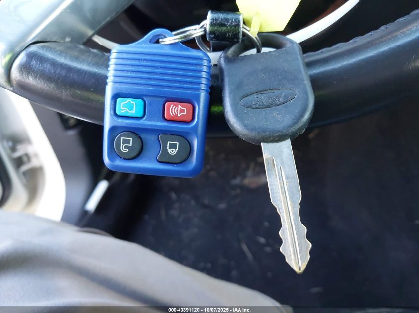 2005 Ford Mustang Gt Deluxe/Gt Premium VIN: 1ZVFT82HX55123301 Lot: 43391120