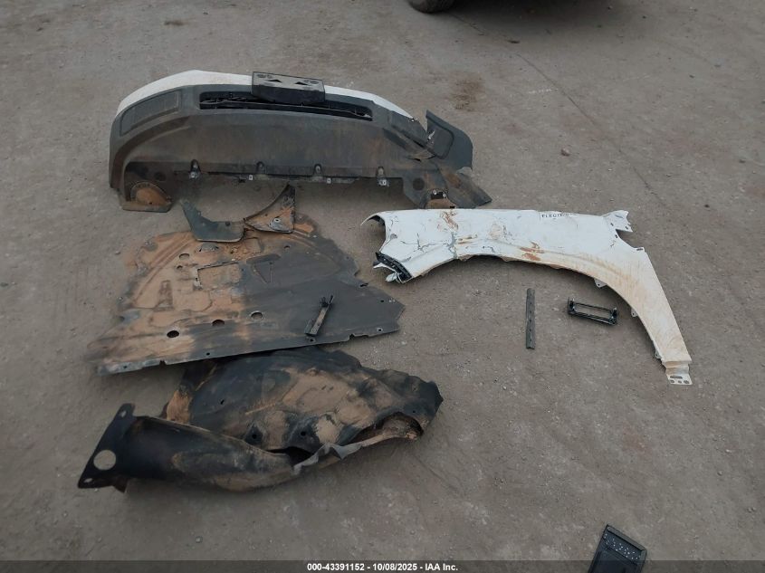 2024 Ford Maverick Xlt VIN: 3FTTW8J93RRA57281 Lot: 43391152