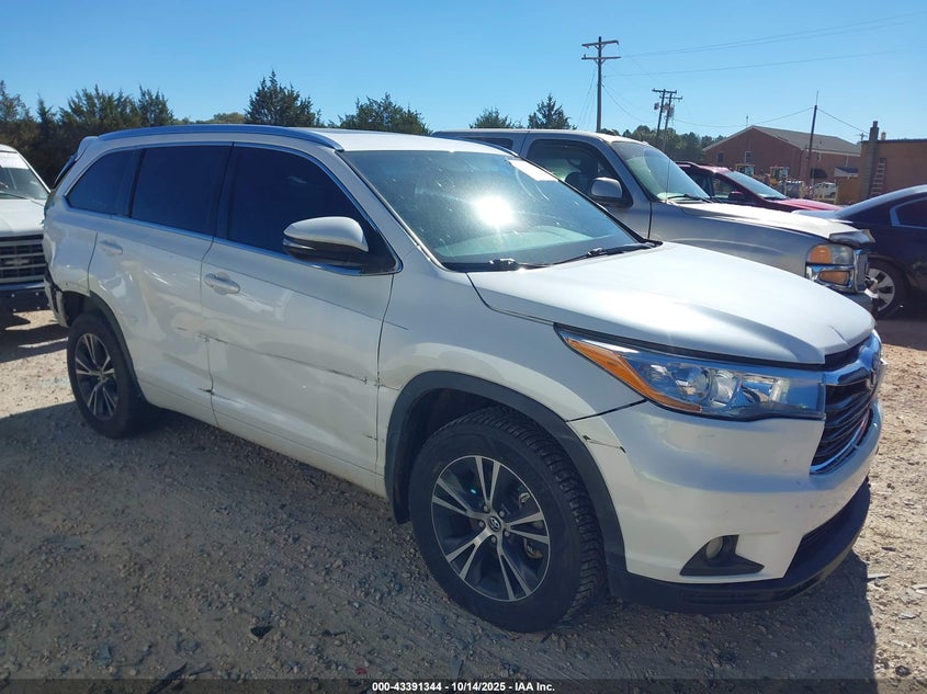 TOYOTA HIGHLANDER XLE V6