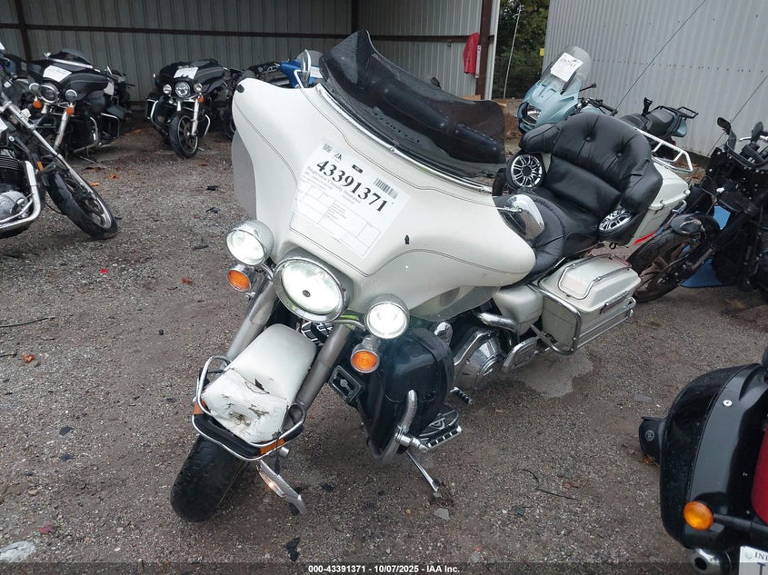 1HD1FLW113Y602947 2003 HARLEY-DAVIDSON ELECTRA GLIDE photo no. 2