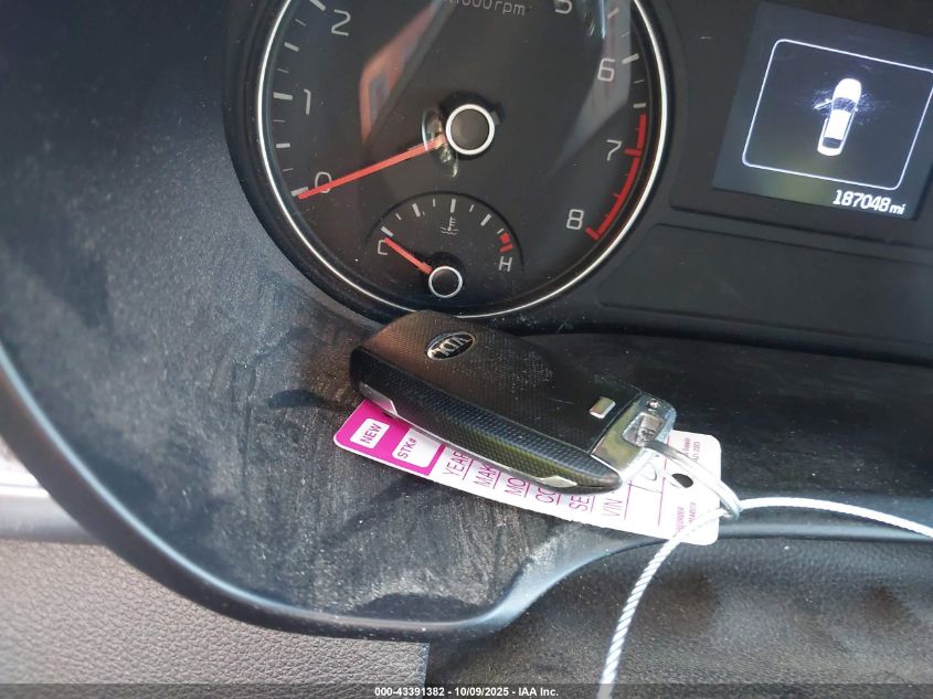 2017 Kia Optima Ex VIN: 5XXGU4L35HG163317 Lot: 43391382