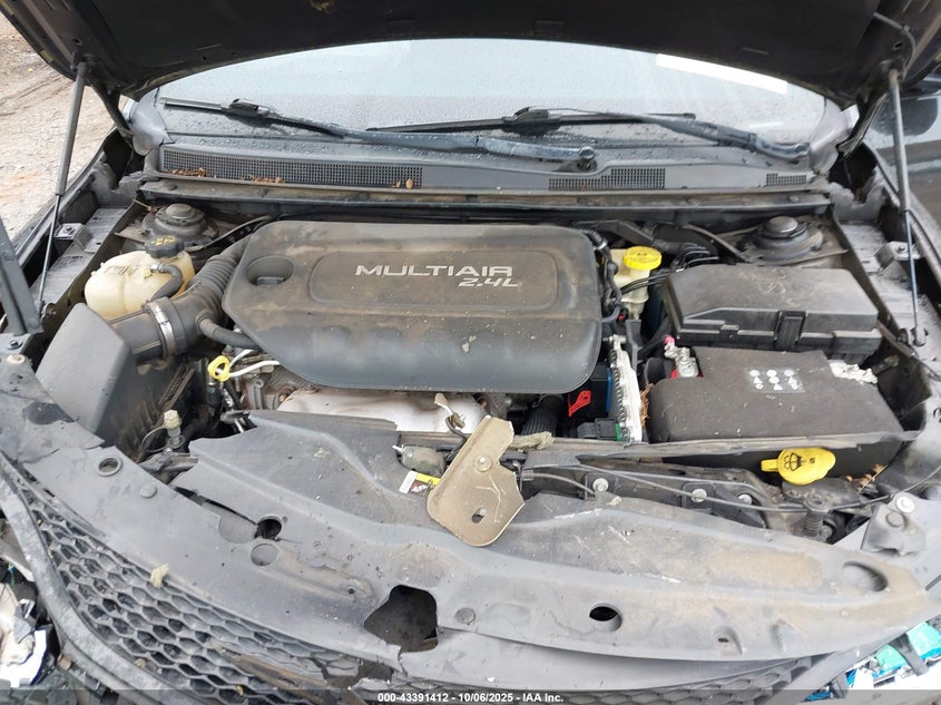 2015 Chrysler 200 S VIN: 1C3CCCBB2FN614939 Lot: 43391412