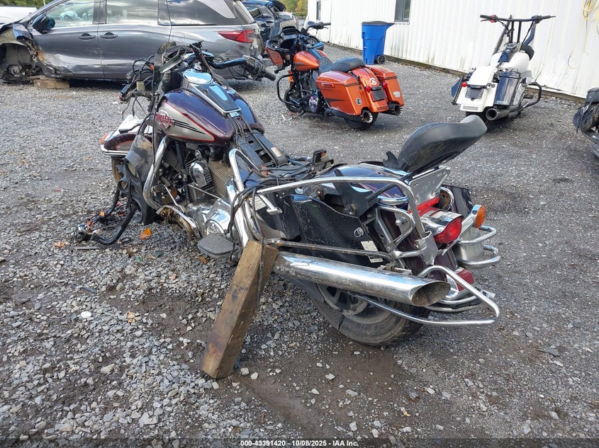 2007 HARLEY-DAVIDSON FLHTCUI 1HD1FC4137Y602747