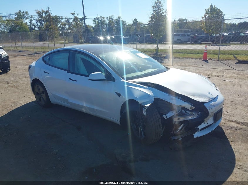 5YJ3E1EB5NF262605 2022 Tesla Model 3 Long Range Dual Motor All-Wheel Drive auction photo 1