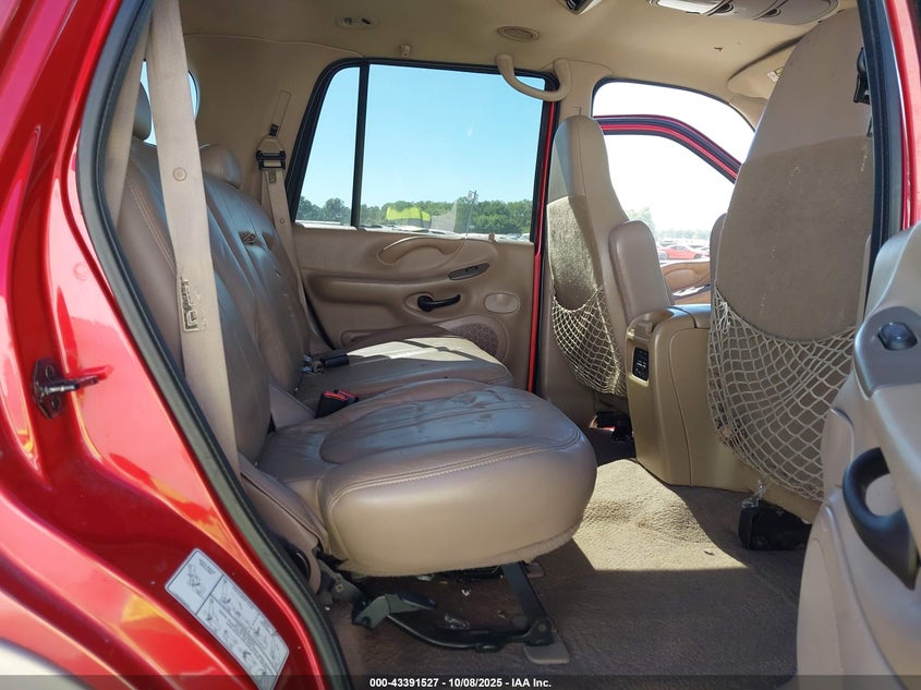 1999 Ford Expedition Eddie Bauer/Xlt VIN: 1FMRU17L4XLC52470 Lot: 43391527